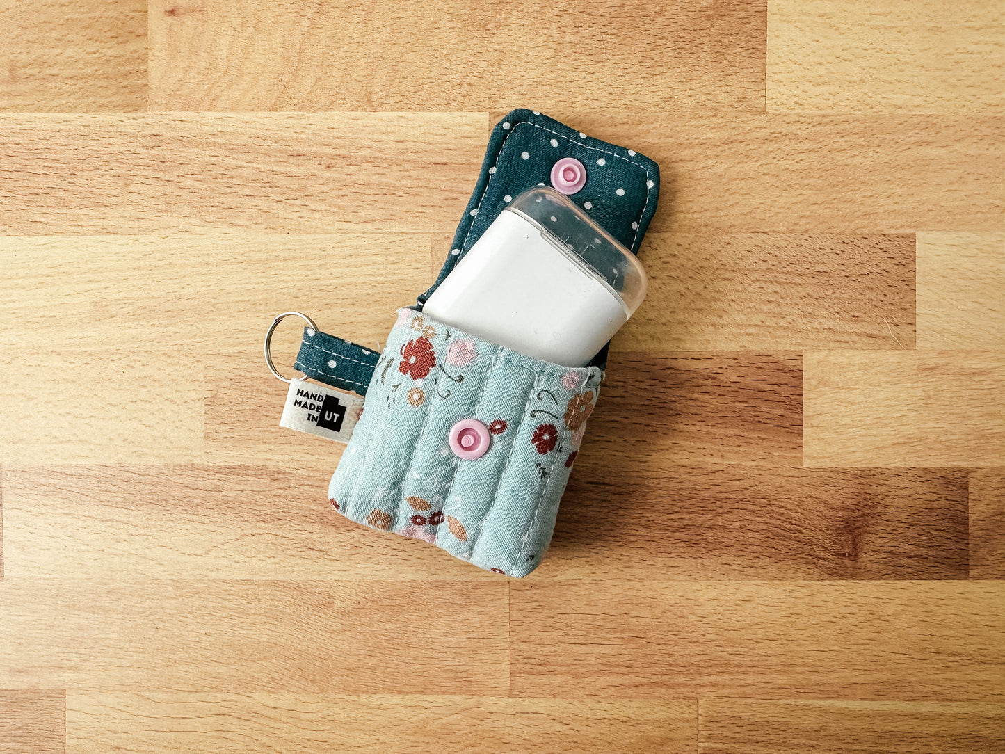 Quilted Airpods Sleeve Keychain - Blue Floral