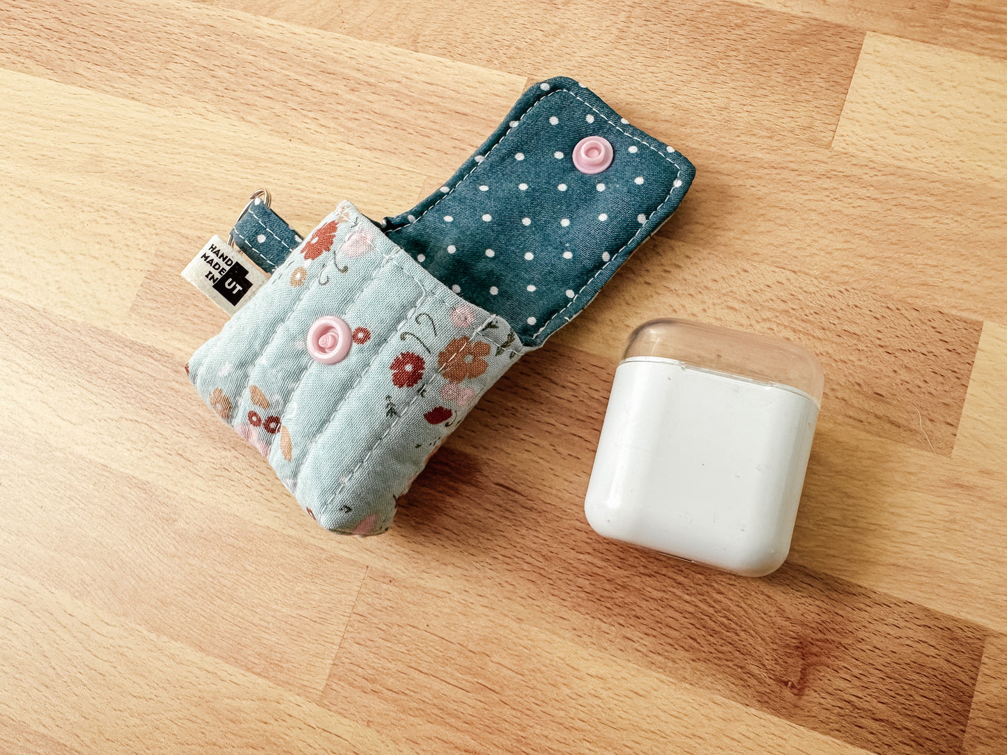 Quilted Airpods Sleeve Keychain - Blue Floral